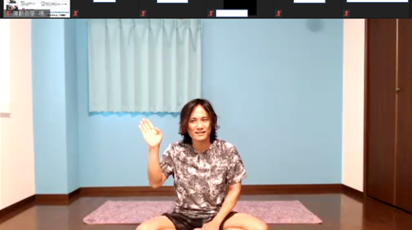 コロナ療養者向けヨガ